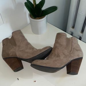 ankle boots